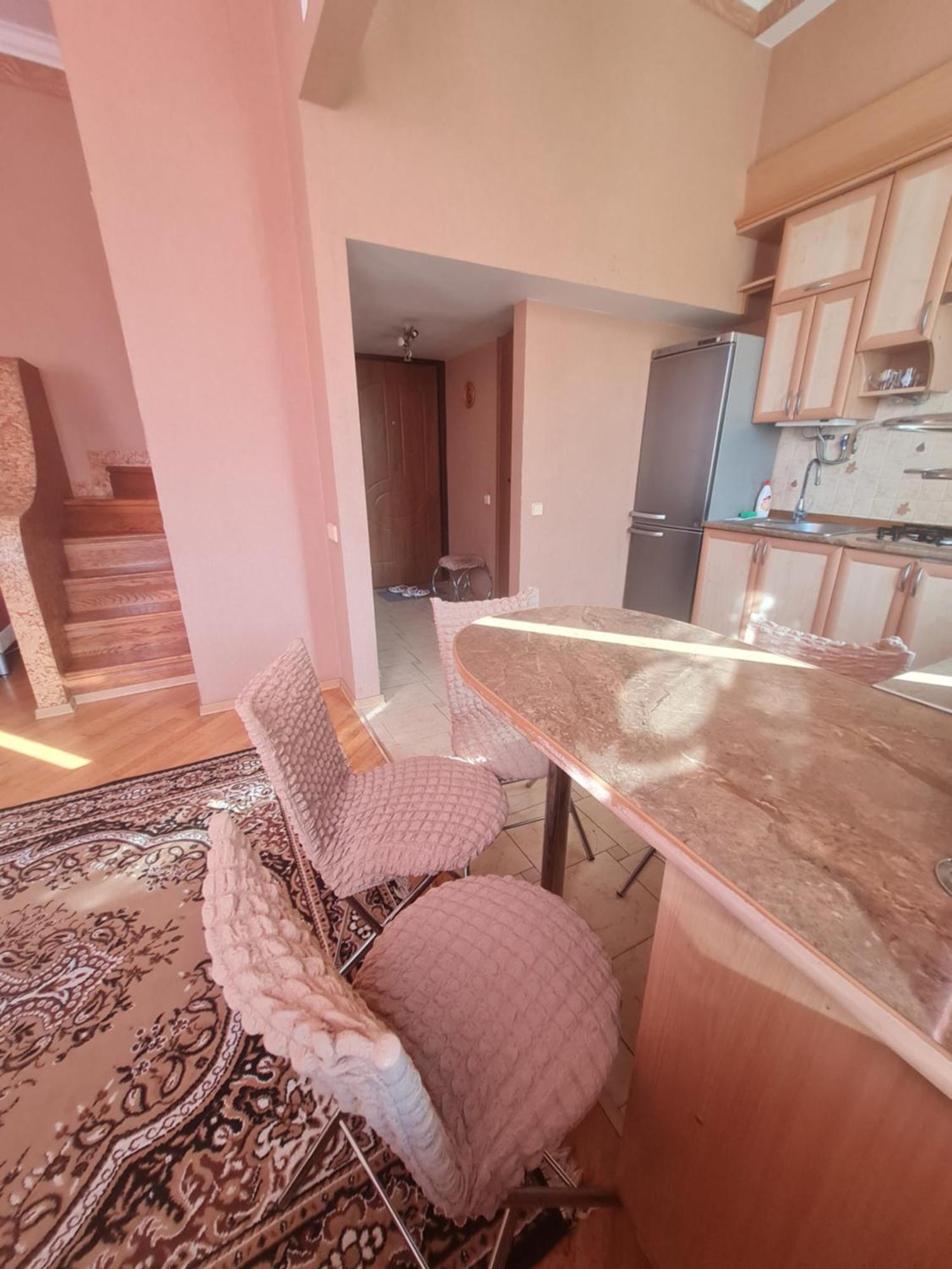 Apartment on Evgena Konovaltsya 3 Loetsk Buitenkant foto